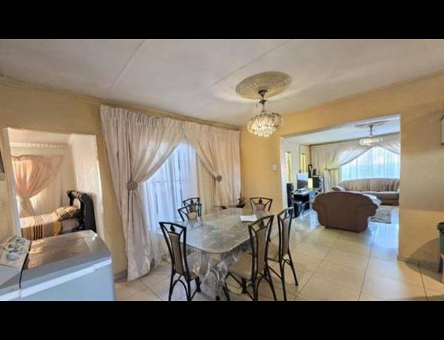 3 BEDROOM HOUSE FOR SALE IN TEMBISA